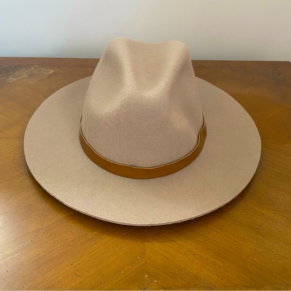 Billabong flat brimmed hat - Picture 3 of 4